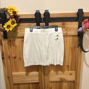 Jones New York White Mini Skort with Button Accents